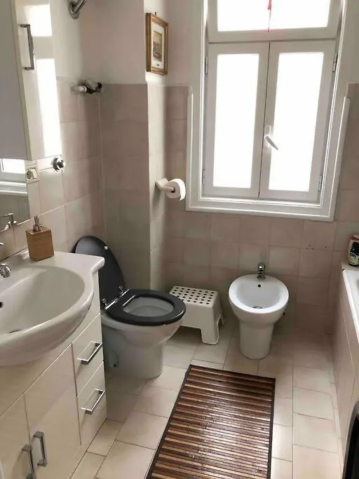 Suite 1800 Bari