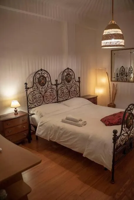 Suite 1800 Bari 0*,